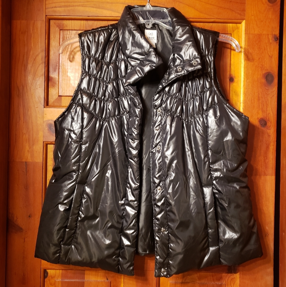 💛2/$20💛Izod XL Black puffy vest,Like new